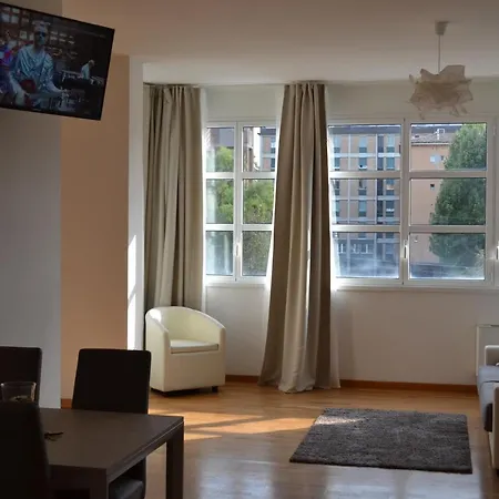 Σπίτι διακοπών 4 Star Friends Apartments - Self Check-In Μπολόνια